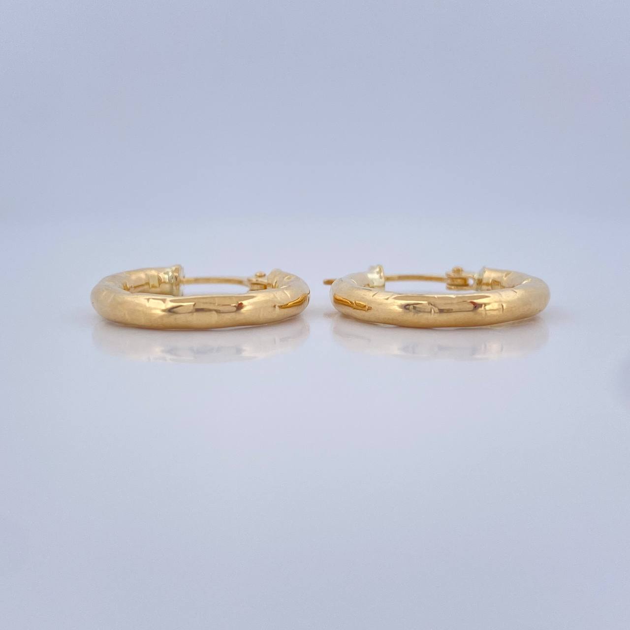Candongas Lucero 1.7gr / 2cm / Oro Amarillo 18K $