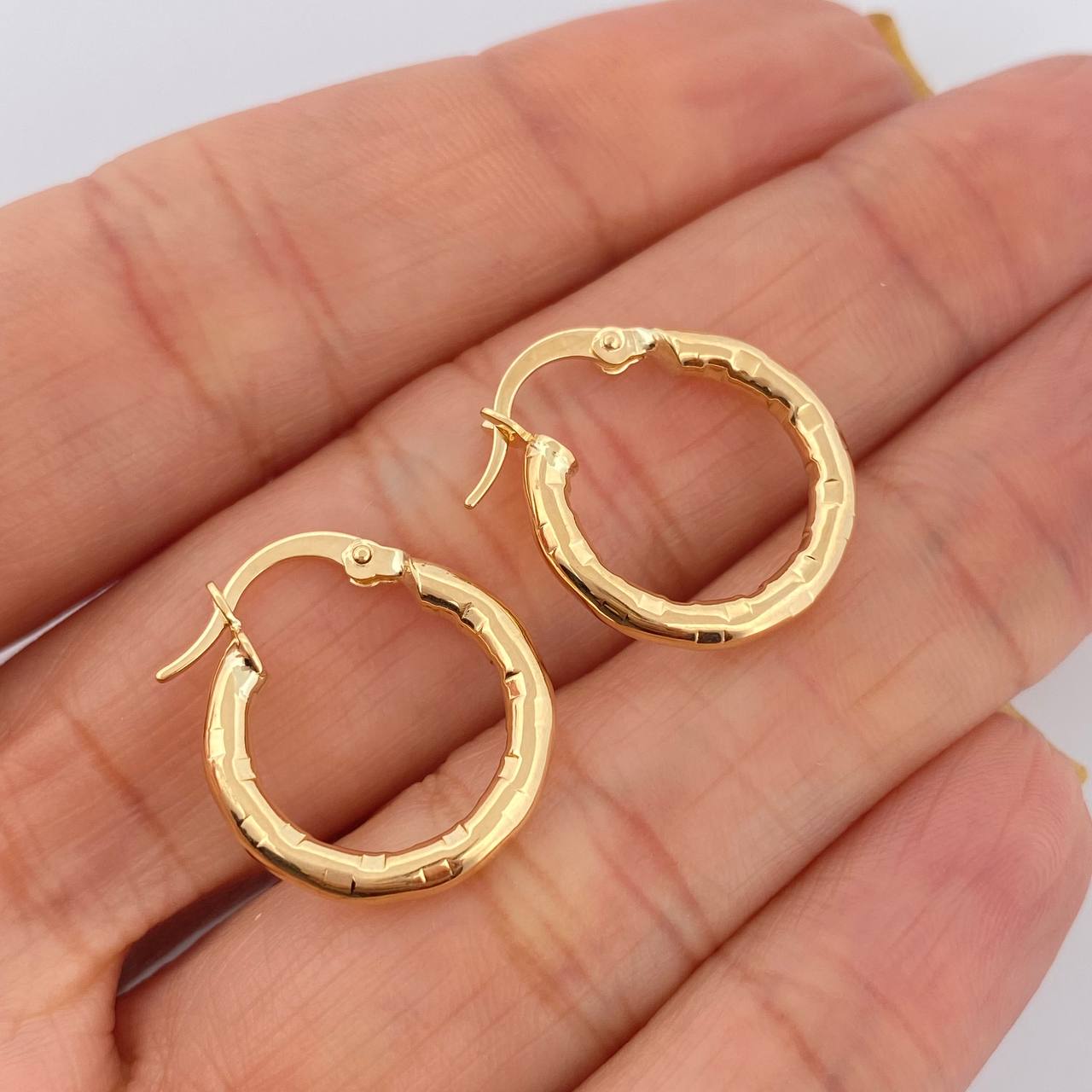 Candongas Lucero 1.7gr / 2cm / Oro Amarillo 18K $