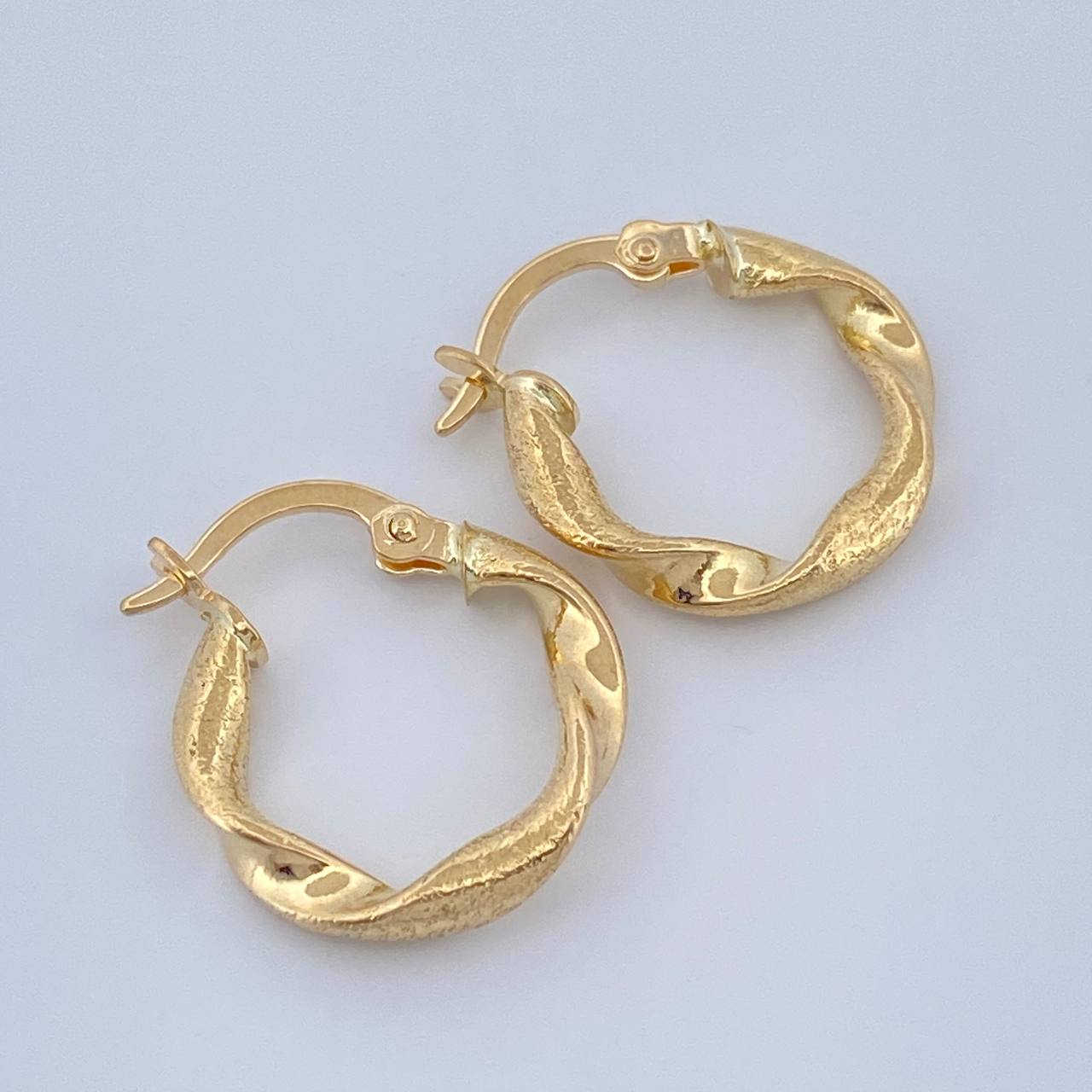 Candongas Alesia 1.25gr / 1.8cm / Oro Amarillo 18K $