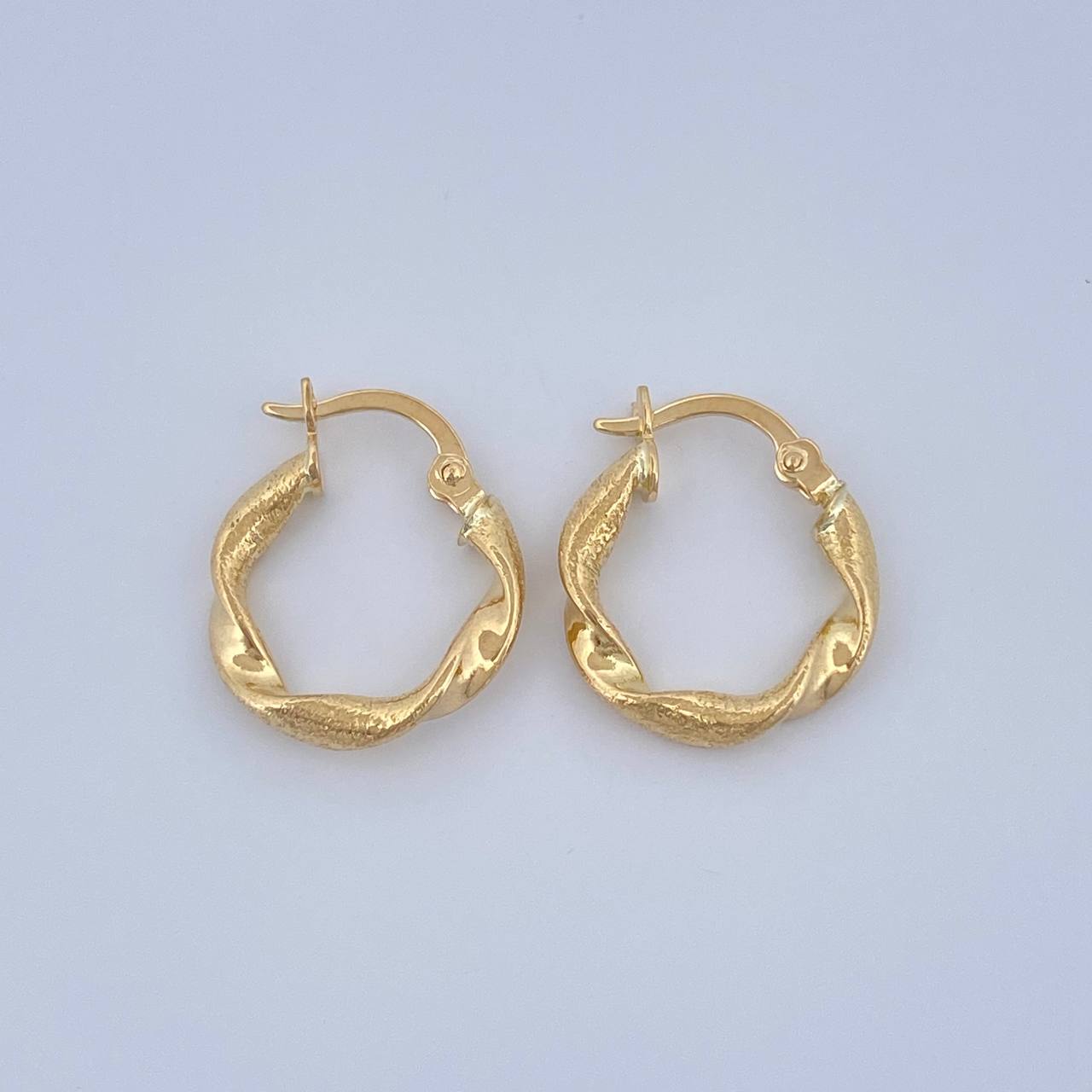 Candongas Alesia 1.25gr / 1.8cm / Oro Amarillo 18K $