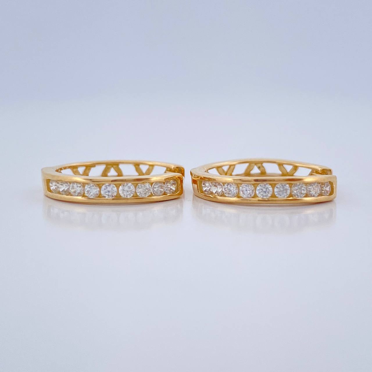 Candongas Carril 2.25gr / 1.5cm / Oro Amarillo 18K $