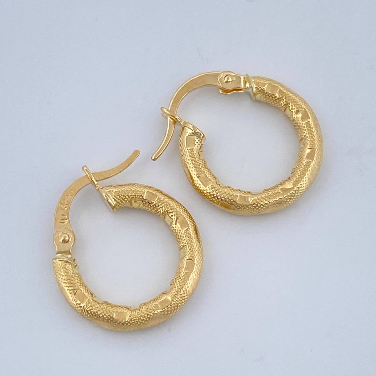 Candongas Sandra 1.5gr / 1.8cm / Oro Amarillo 18K $