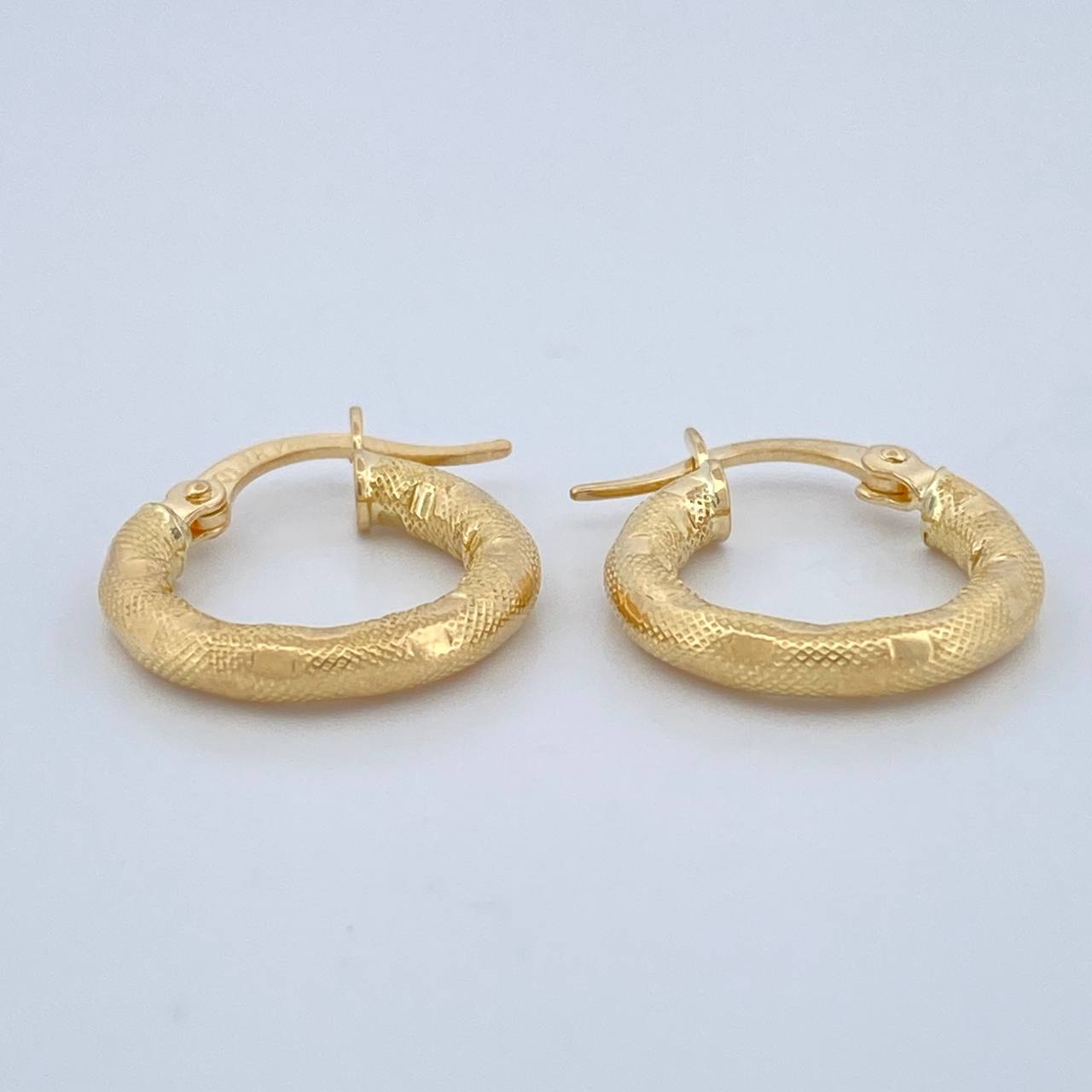 Candongas Sandra 1.5gr / 1.8cm / Oro Amarillo 18K $