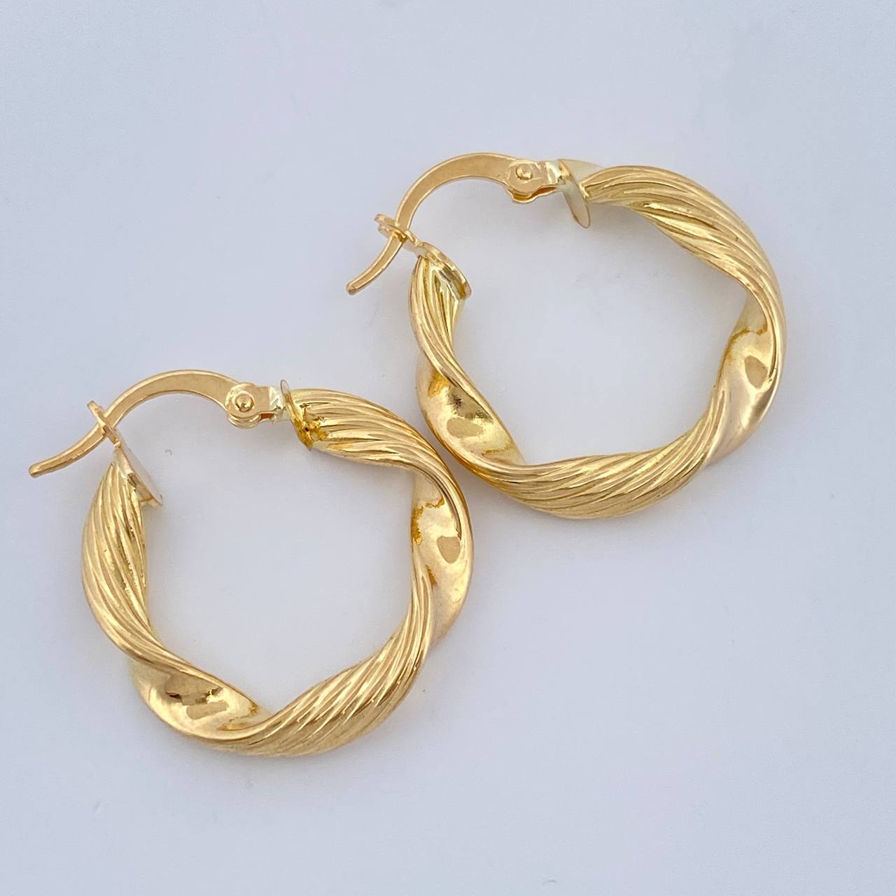Candongas Hera 2.25gr / 2.4cm / Oro Amarillo 18K $