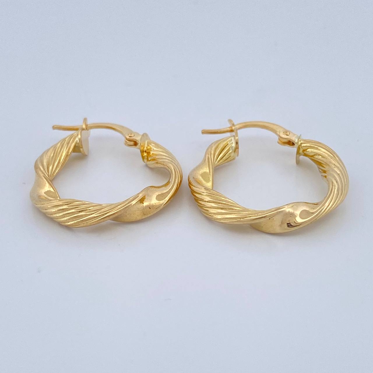 Candongas Hera 2.25gr / 2.4cm / Oro Amarillo 18K $