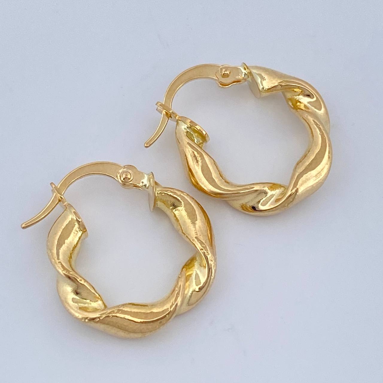 Candongas Demi 1.95gr / 2cm / Oro Amarillo 18K $