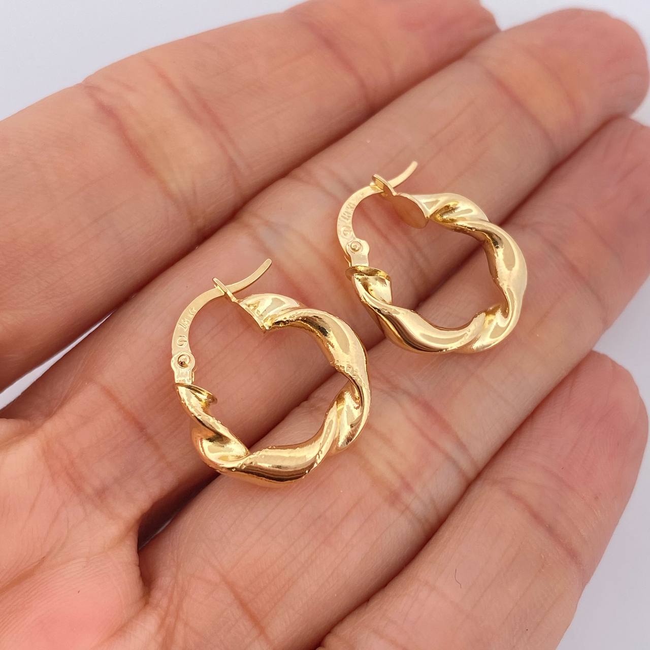 Candongas Demi 1.95gr / 2cm / Oro Amarillo 18K $