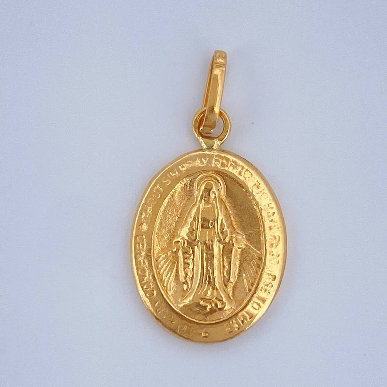 Dije Virgen Milagrosa 0.55gr / 2.1cm / Oro Amarillo 18K $