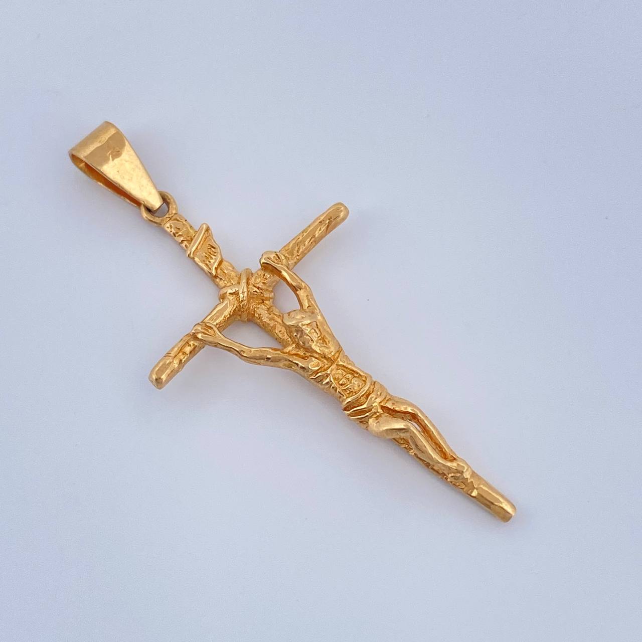 Dije Cruz Cristo 3.95gr / 4.7cm / Oro Amarillo 18K $