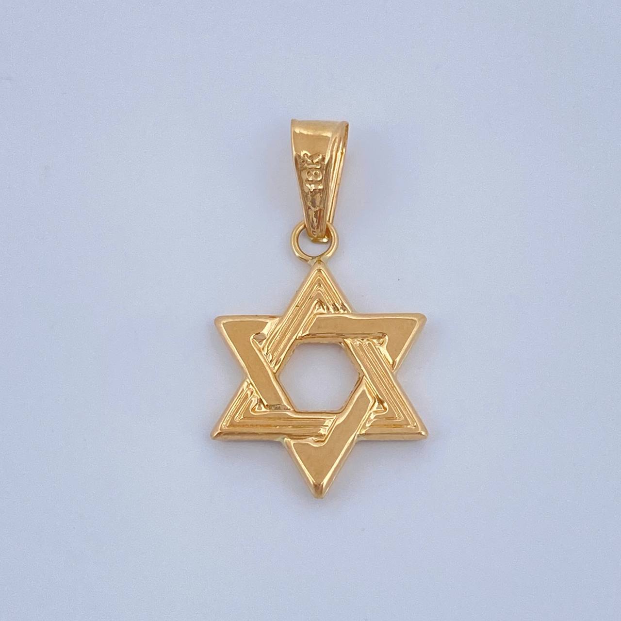 Dije Estrella De David 1.05gr / 2.8cm / Oro Amarillo 18K $