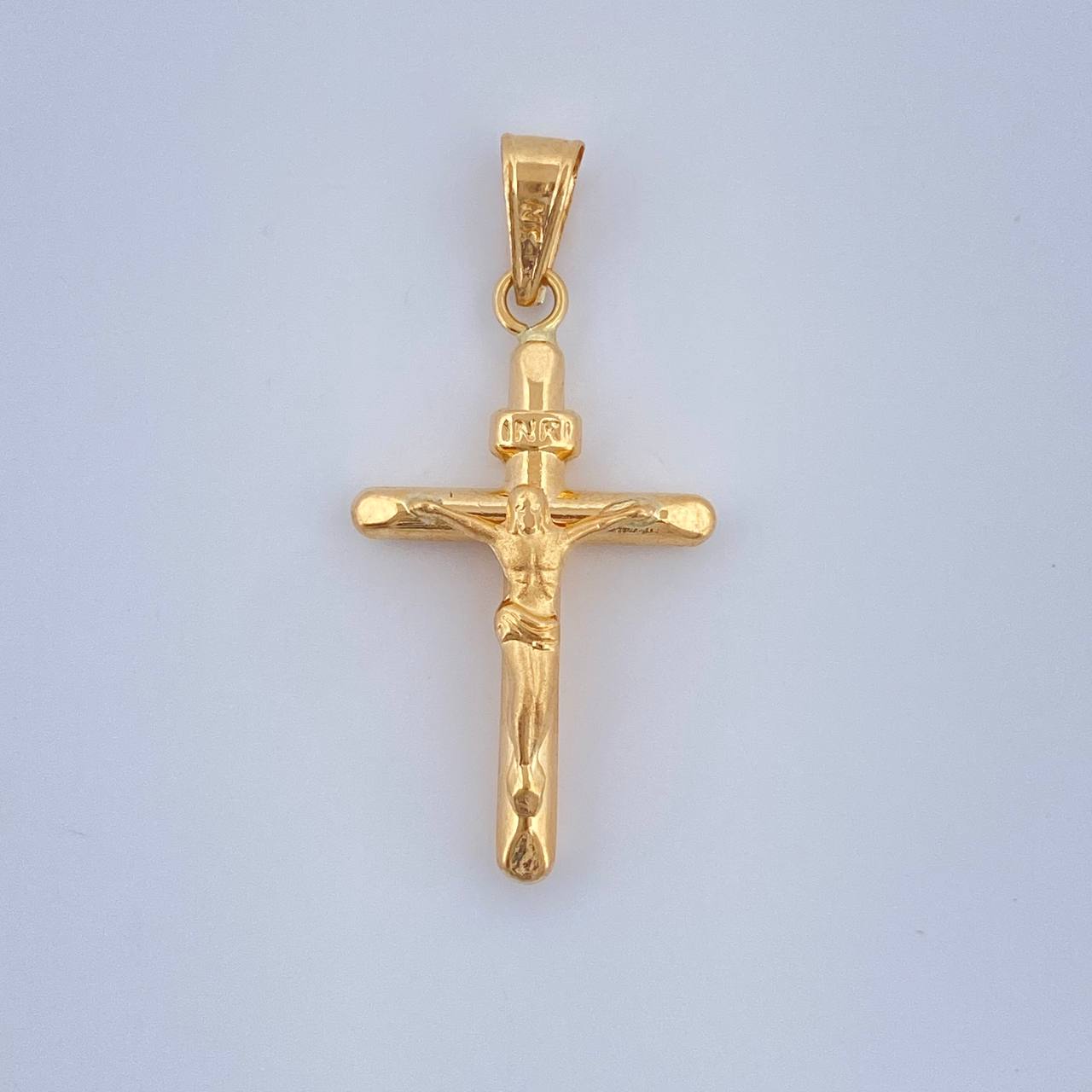 Dije Cruz Cristo 0.7gr / 2.8cm / Oro Amarillo 18K $