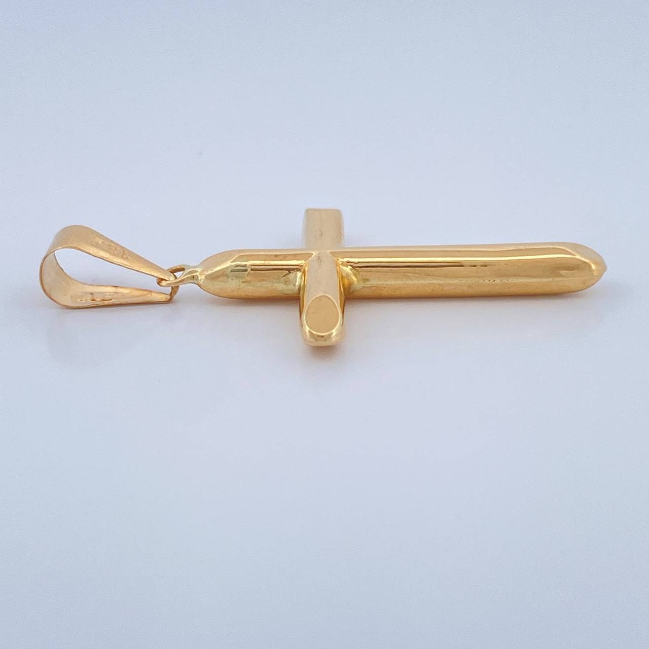 Dije Cruz 1.35gr / 4.2cm / Oro Amarillo 18K $