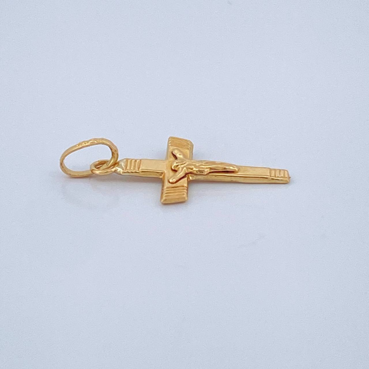 Dije Cruz Cristo 0.35gr / 2.1cm / Oro Amarillo 18K $
