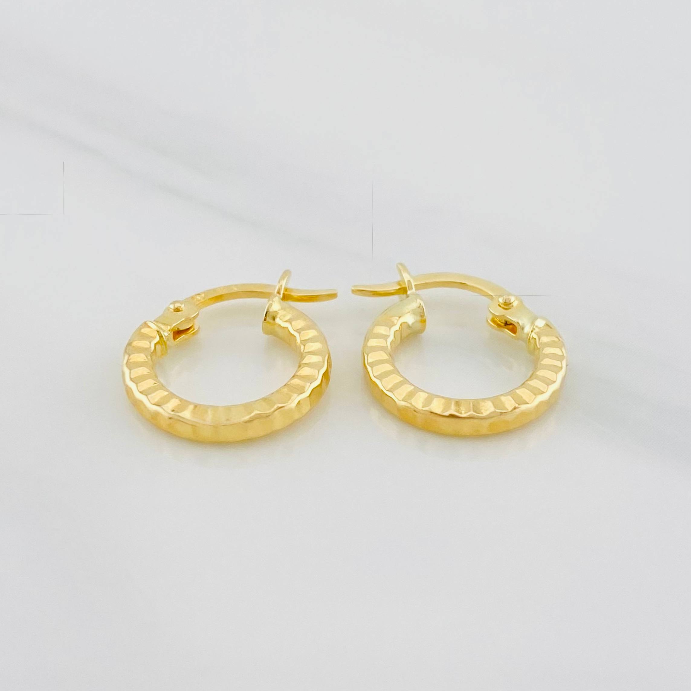 Candongas Roni 1.1g / 1.4cm Oro Amarillo 18K