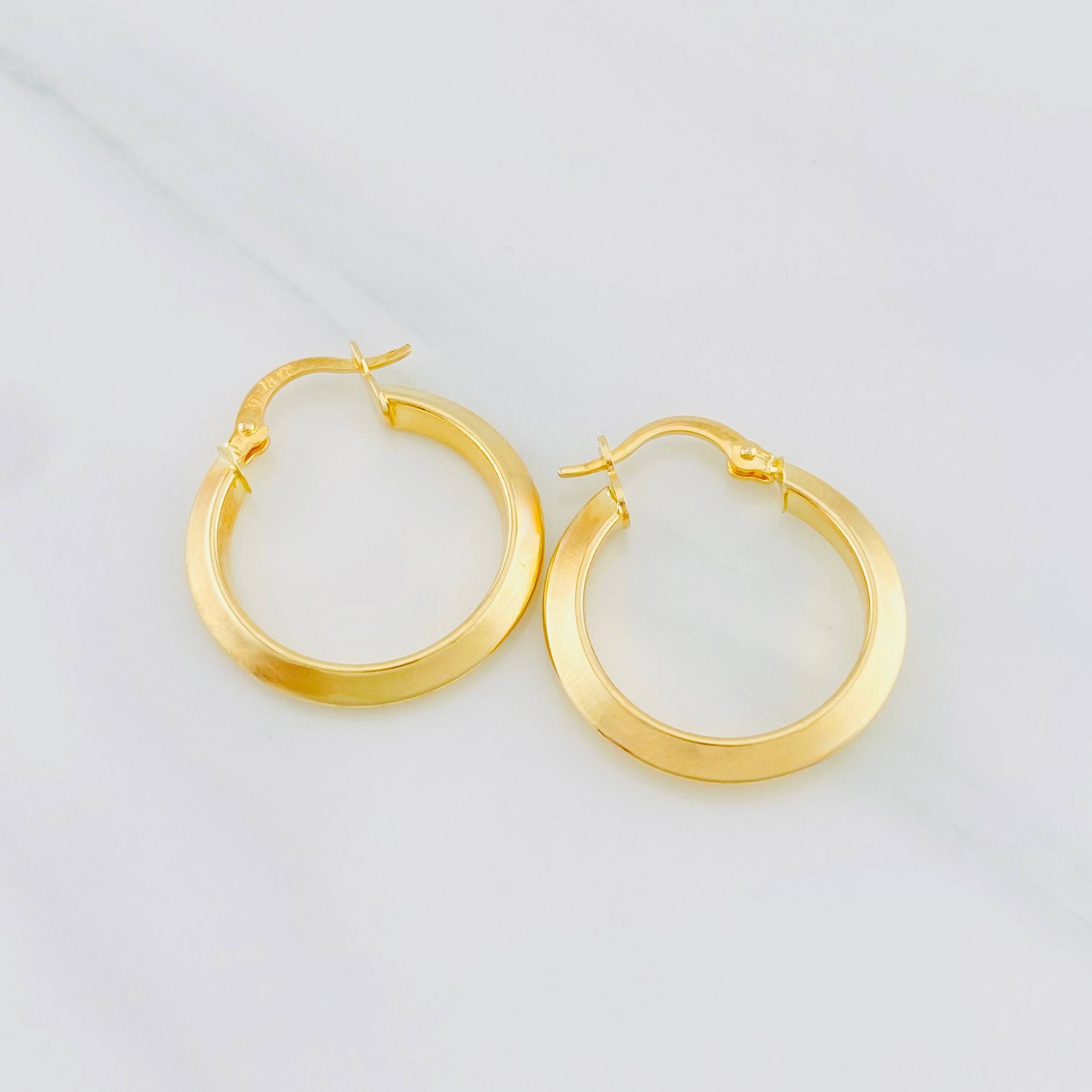 Candongas Clau 2.1g / 2.5cm Oro Amarillo 18K