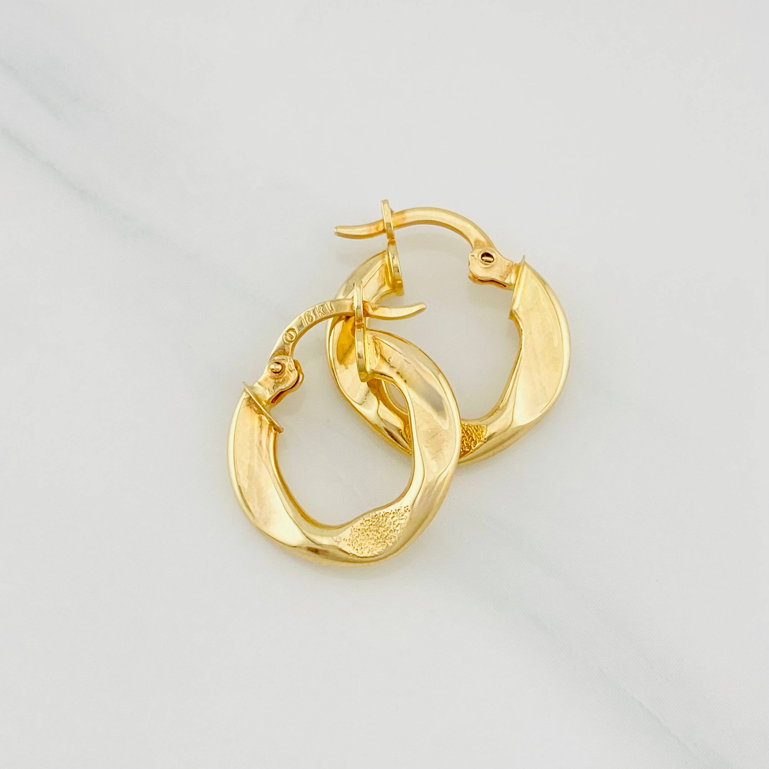 Candongas Triana 1.55g / 1.7cm Oro Amarillo 18K