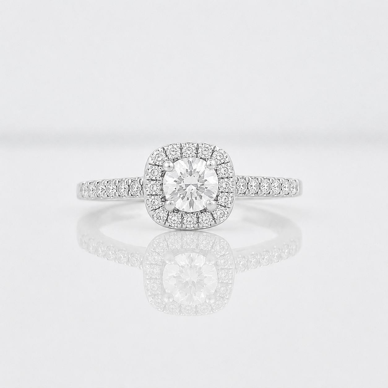 Anillo Halo Diamante 39pts 2.06g / T5 Oro Blanco 14K