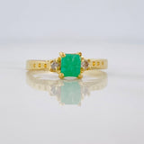 Anillo Cuadro Esmeralda 33pts 2.85g / T8 Oro Amarillo 18K