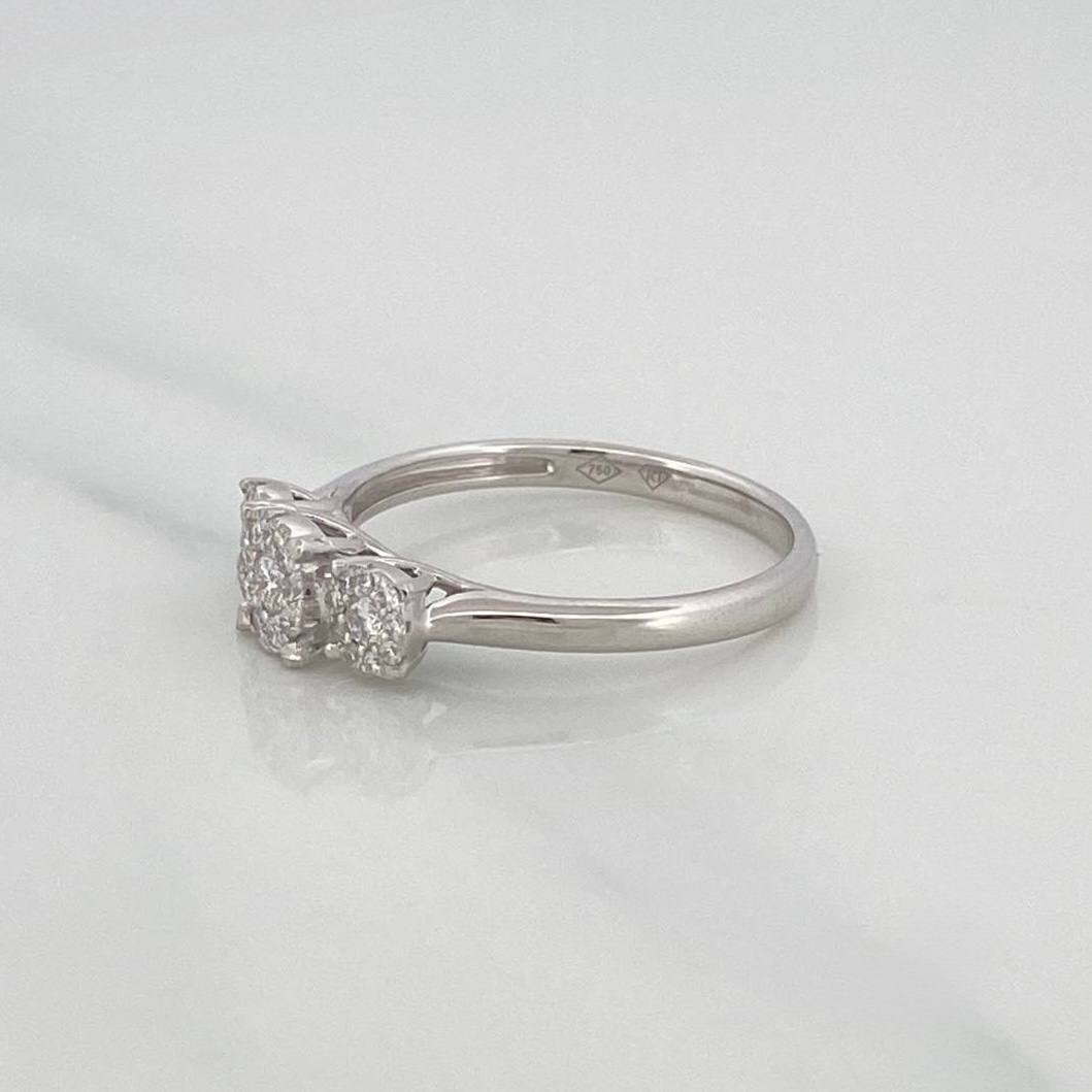 Anillo Trio Diamantes 42pts 2.55g / T6 1/2 Oro Blanco 18K