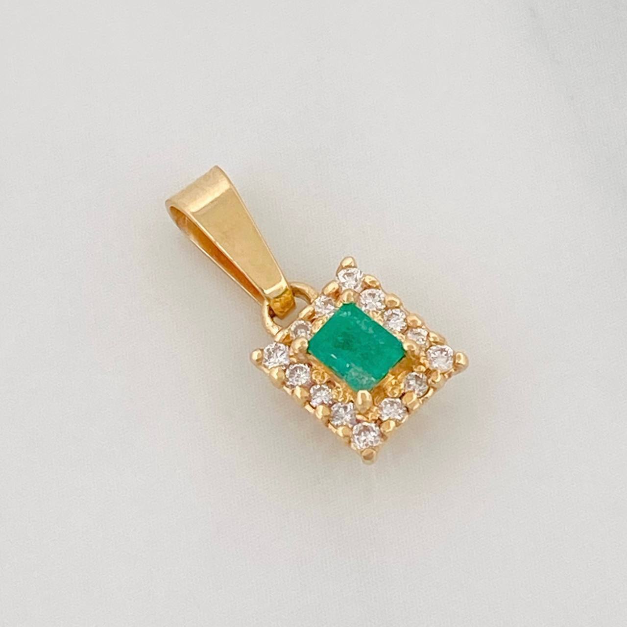 Dije Cuadro Esmeraldas 13pts Diamantes 14pts 1.05g / 1.5cm Oro Amarillo 18K