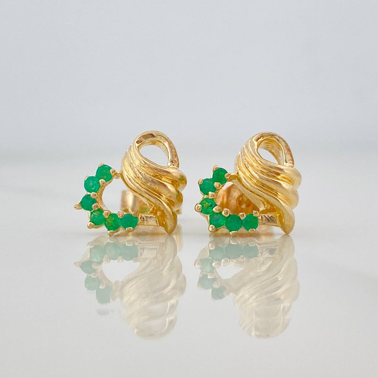 Topos Corazon Esmeraldas 24pts 4.5g / 8.4mm Oro Amarillo 18K