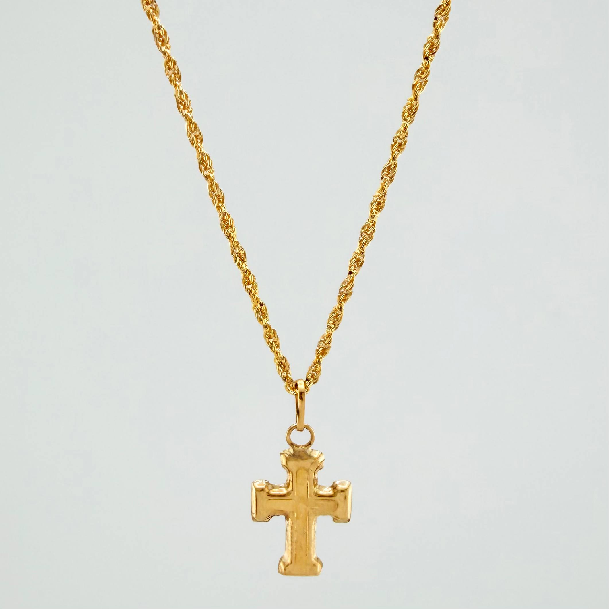 Set Cadena Lazo + Dije Cruz / 1.55gr / 60.1 cm Oro Amarillo 18K