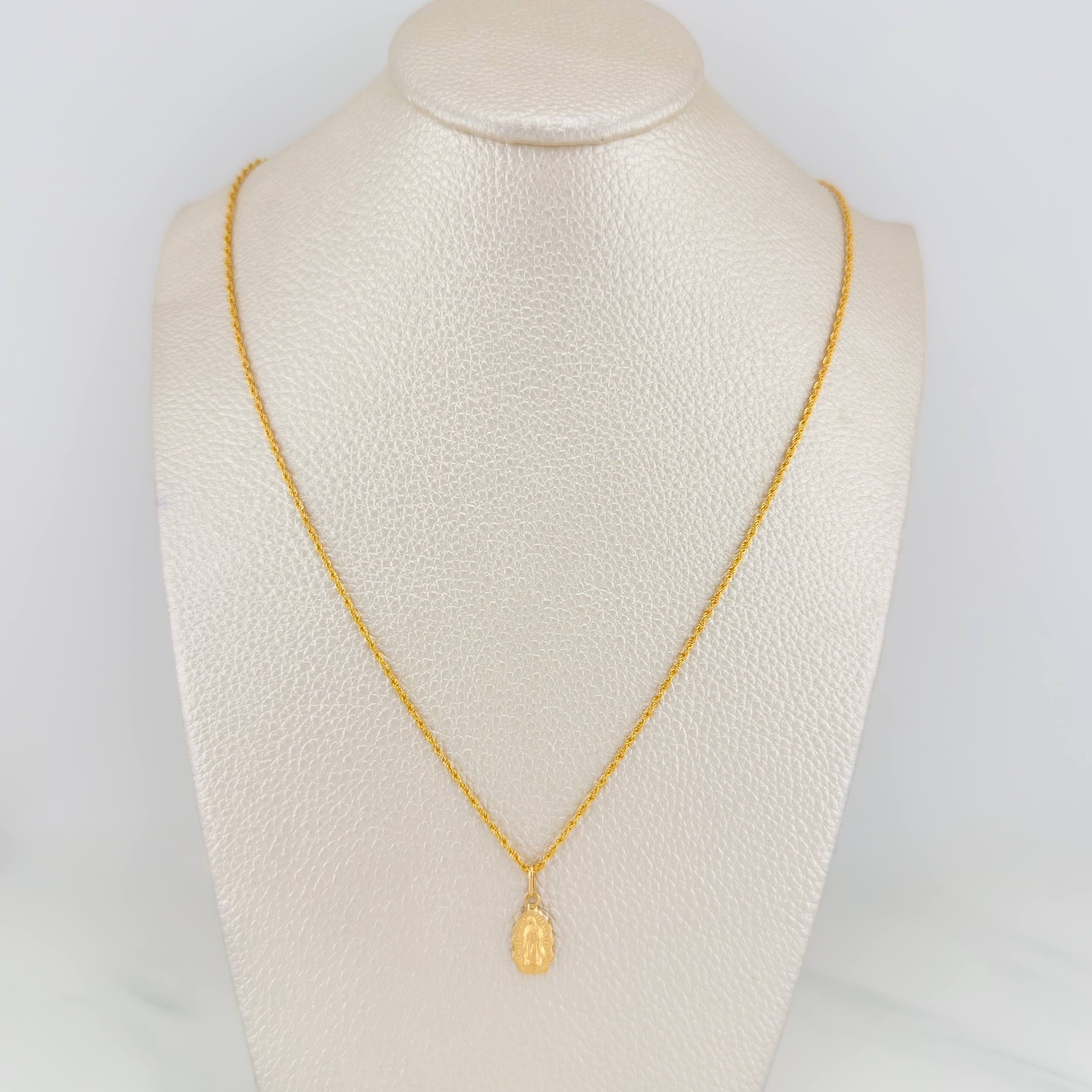 Set Cadena Lazo + Dije Virgen Guadalupe / 1.5gr / 49.5 cm Oro Amarillo 18K