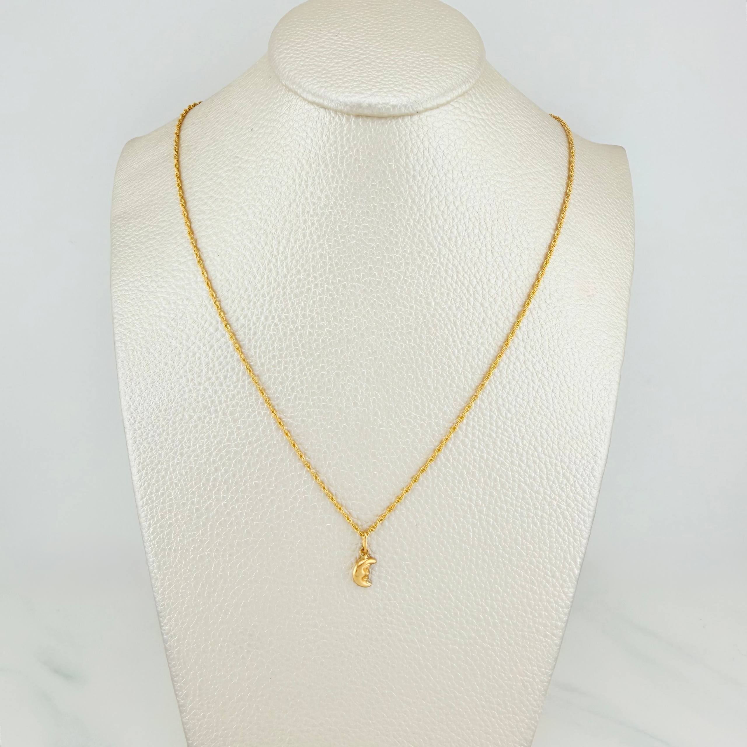 Set Cadena Lazo + Dije Media Luna / 1.35gr / 50.1 cm Oro Amarillo 18K