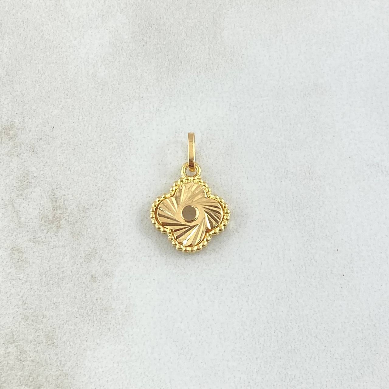 Dije Trebol Diamantado En Espiral 0.7gr / 1.7cm / Punteado Oro Amarillo 18K