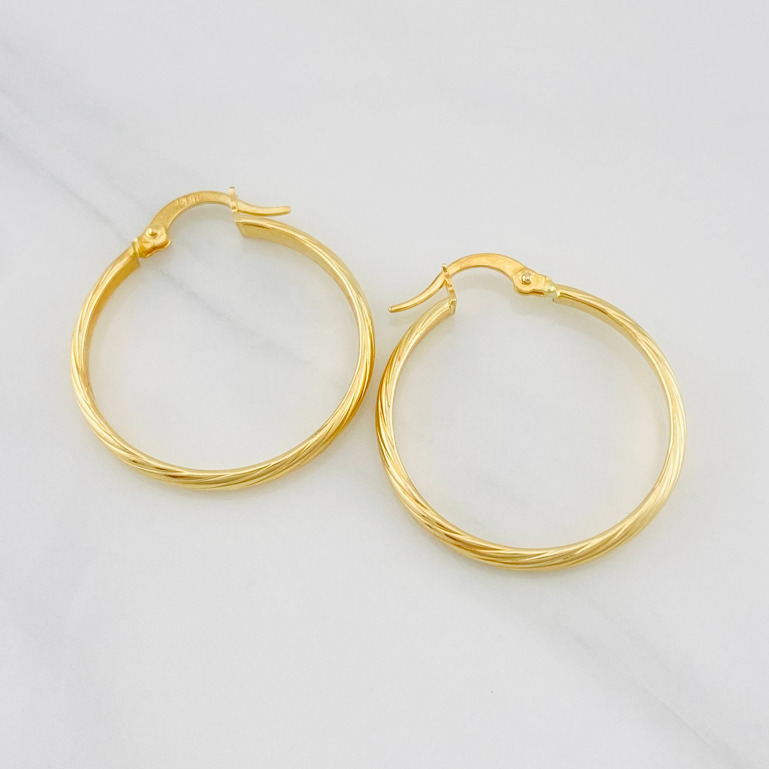 Candongas Ozy 1.8g / 2.7cm Oro Amarillo 18K