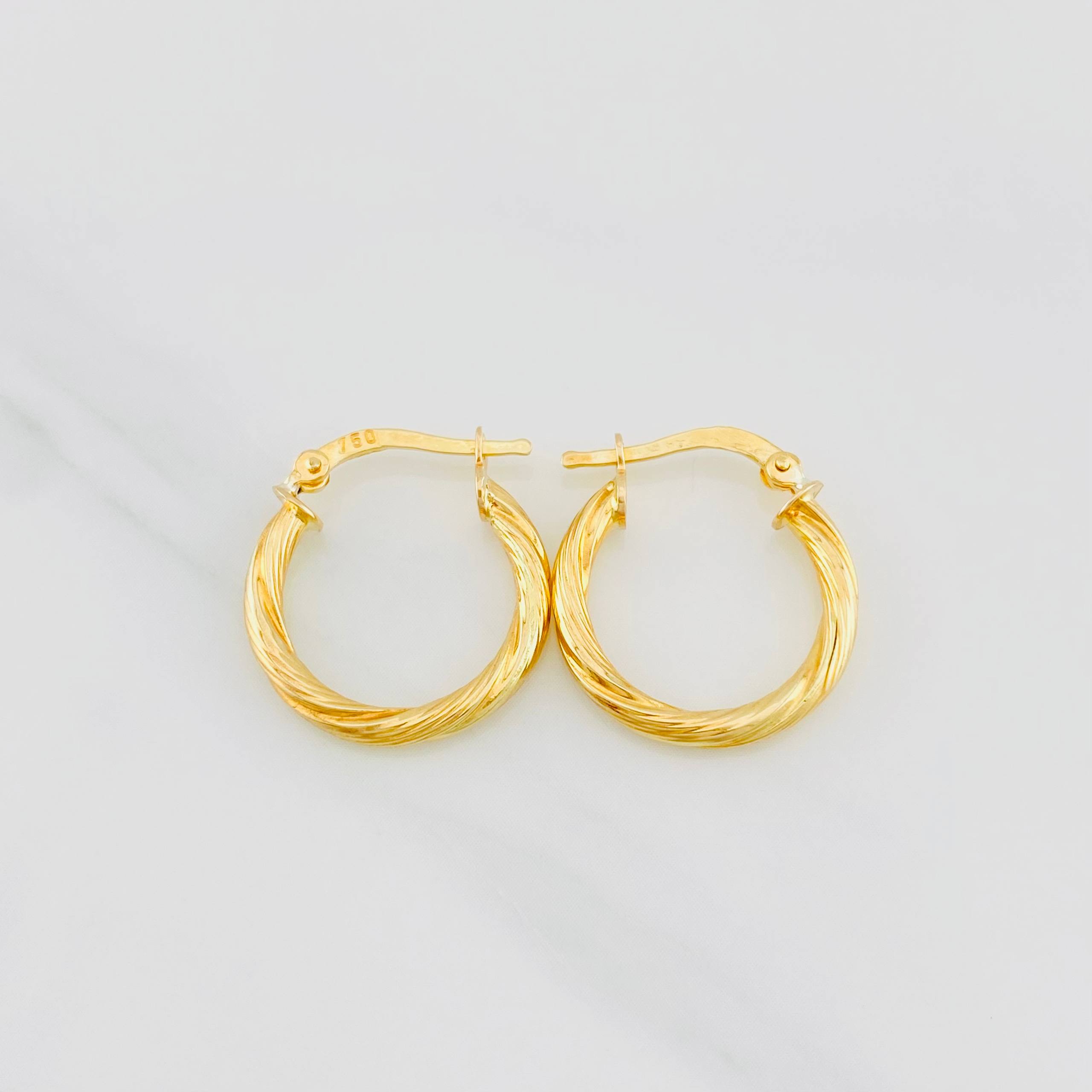 Candongas Mary 1.8g / 1.9cm Oro Amarillo 18K