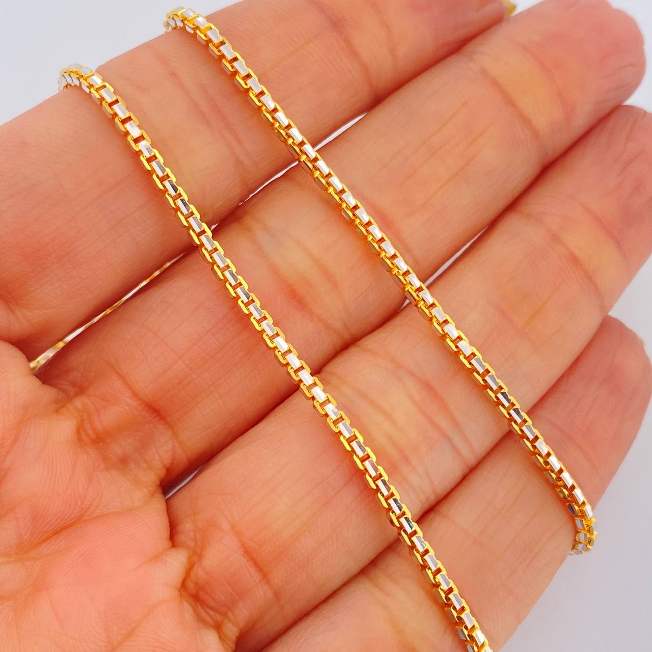 Cadena Veneciana 15.1gr / 60cm / 1.9mm Dos Oros Amarillo Blanco +3 18K &