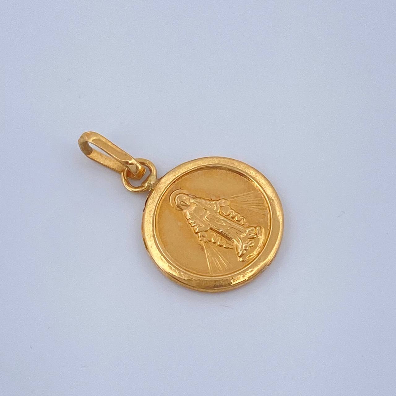 Dije Vigen Milagrosa 0.45gr / 1.8cm / Oro Amarillo 18K &