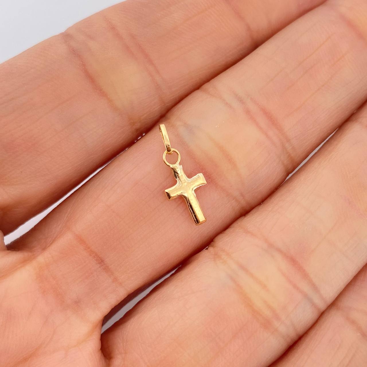 Dije Cruz 0.15gr / 1.5cm / Oro Amarillo 18K &