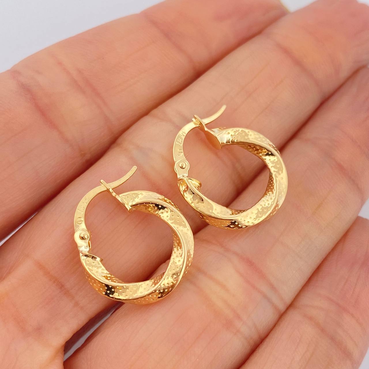 Candongas Yuli 1.7gr / 1.8cm / Oro Amarillo 18K &