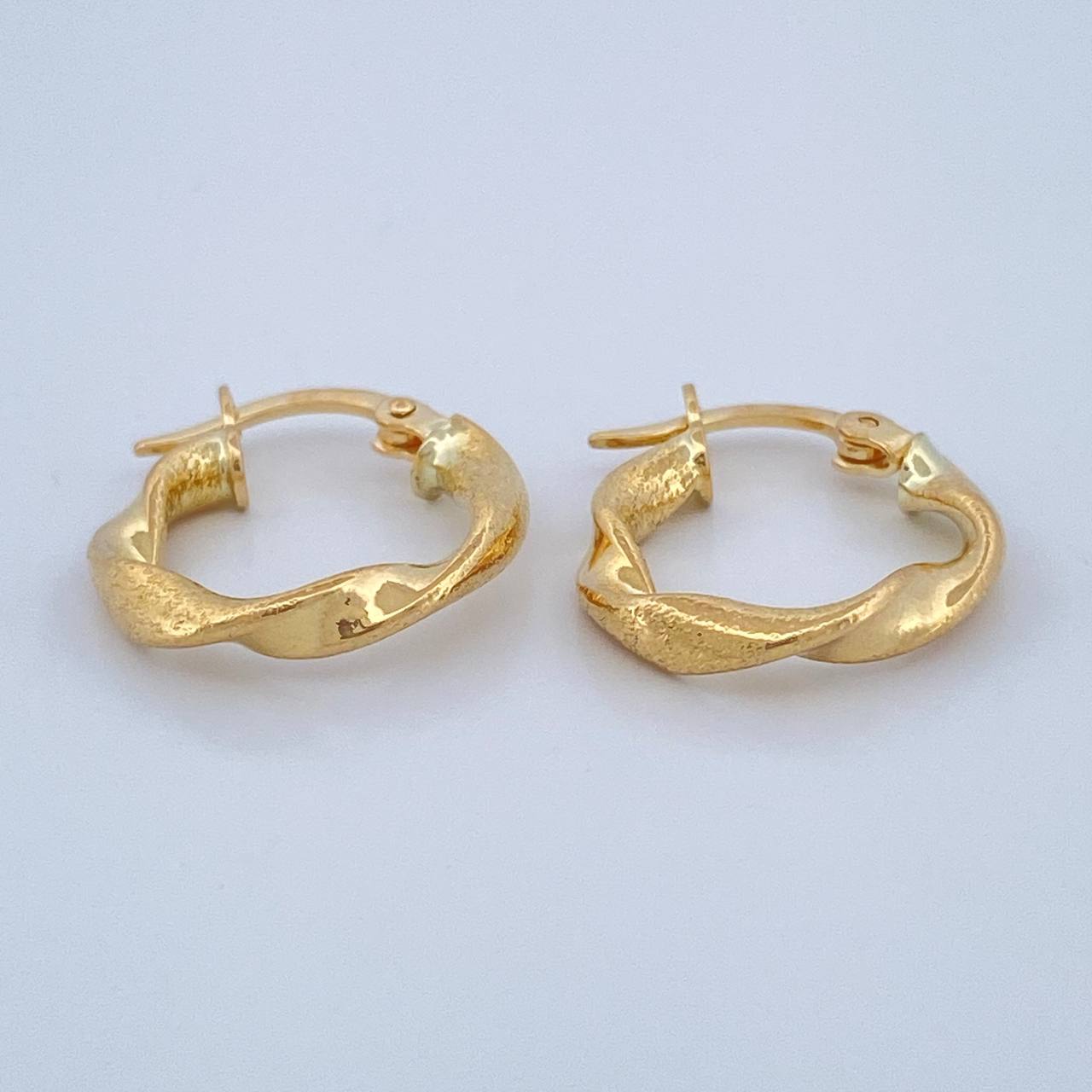 Candongas Alesia 1.2gr / 1.7cm / Oro Amarillo 18K &