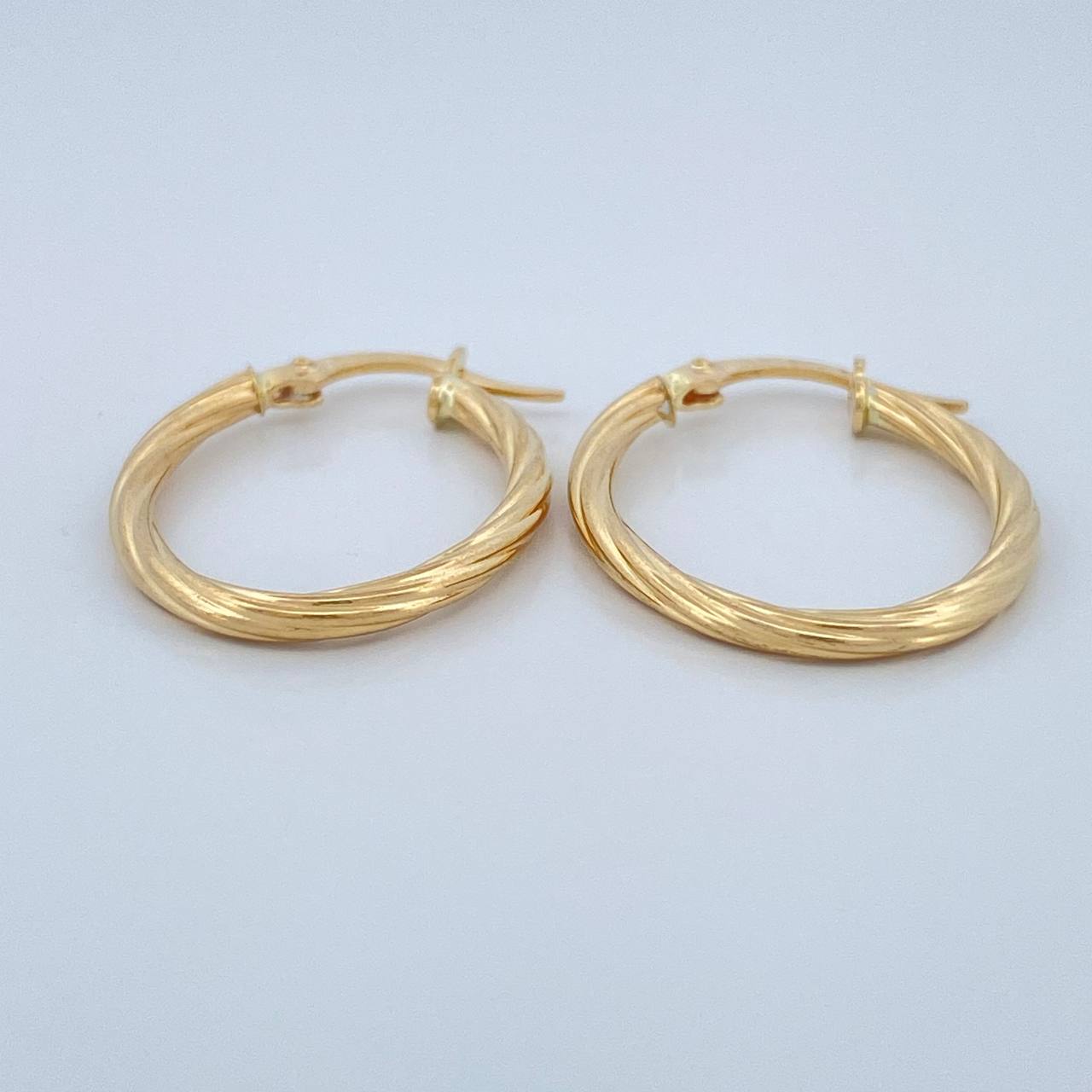 Candongas Arielle 1.4gr / 2.7cm / Oro Amarillo 18K &