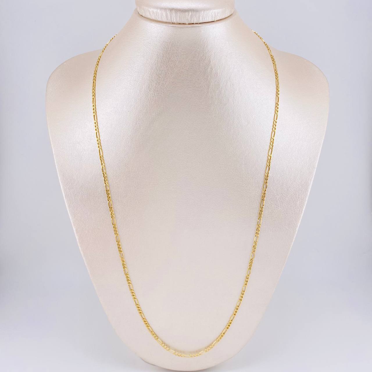 Cadena Figaro 2.7g / 60cm / 2.4mm Oro Amarillo 18K