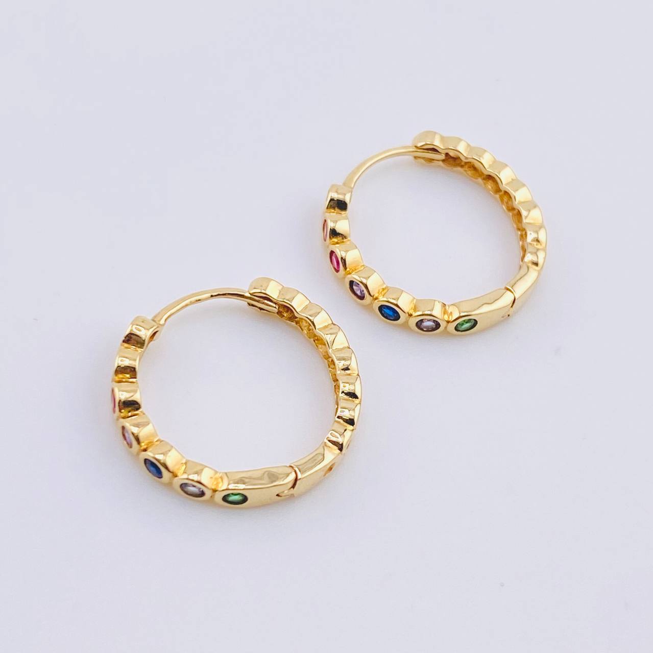Candongas Carril Ojos Huecos 2.9gr / 1.5cm / Oro Amarillo 18K *