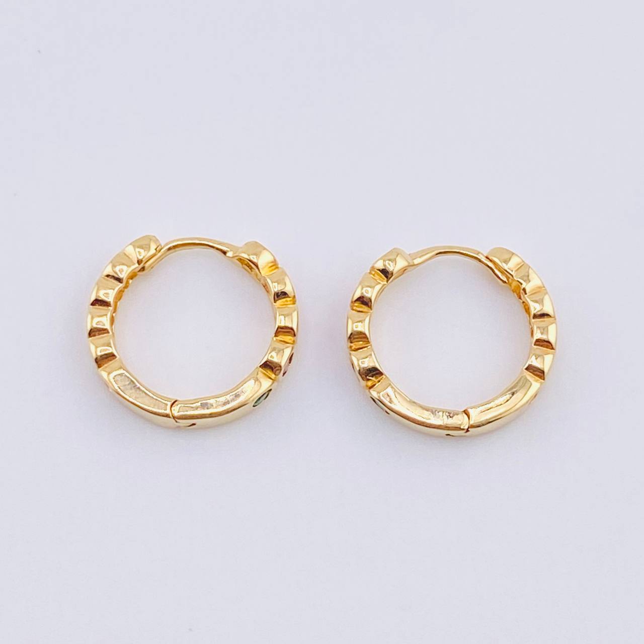 Candongas Carril Ojos Huecos 2.2gr / 1.2cm / Oro Amarillo 18K *