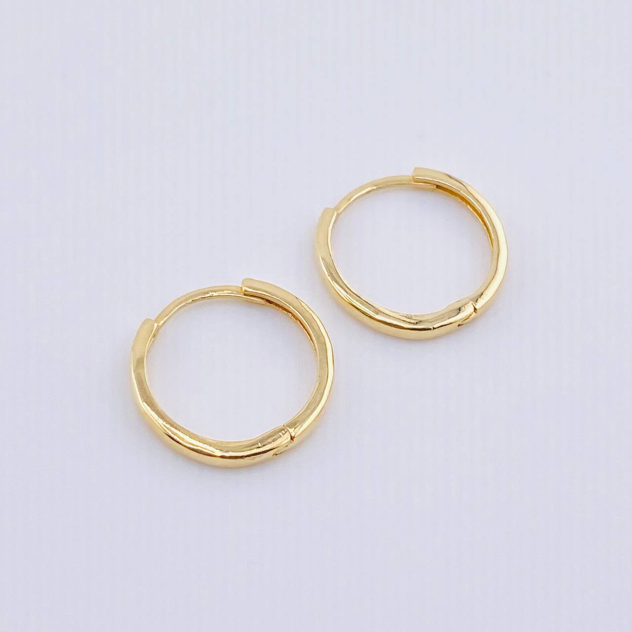 Candongas Carril Liso 1.6gr / 1.4cm / Oro Amarillo 18K *