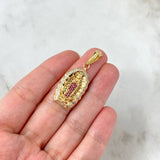 Dije Virgen de Guadalupe 5.15gr / 3.8cm / Silueta Circones Blancos Fucsias Verdes Oro Amarillo ©