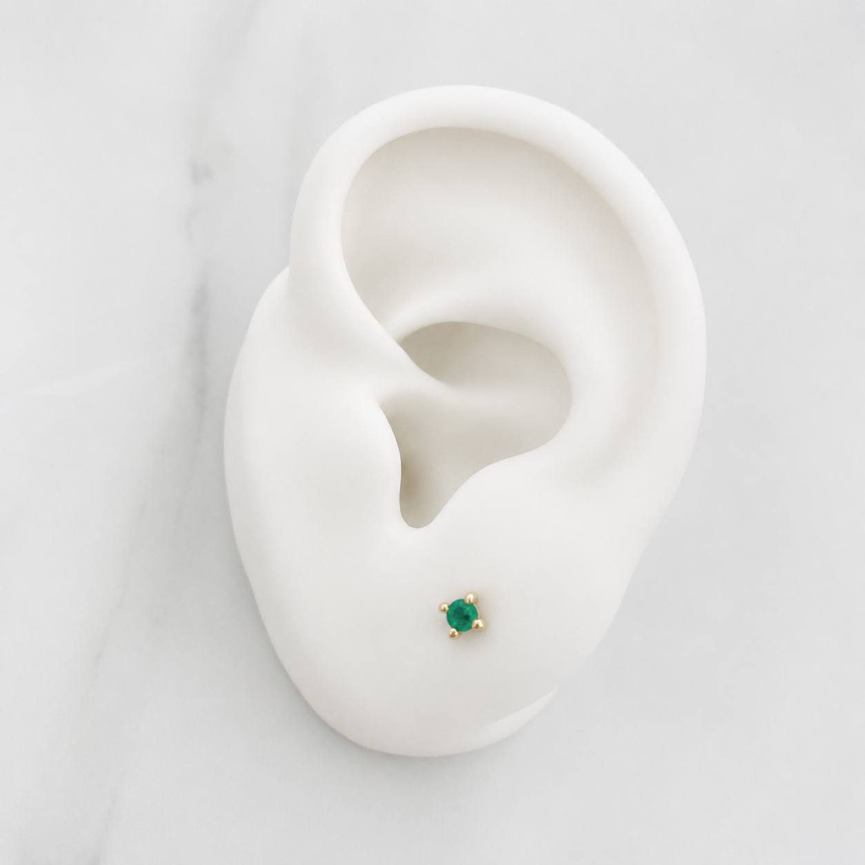 Topos Cuatro Garras Esmeraldas 10pts 0.85g / 3mm Oro Amarillo 18K