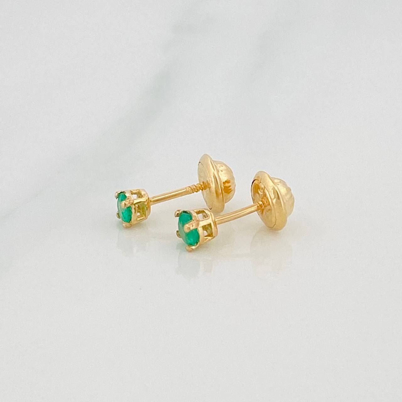 Topos Cuatro Garras Esmeraldas 15pts 0.65g / 1.3mm Oro Amarillo 18K