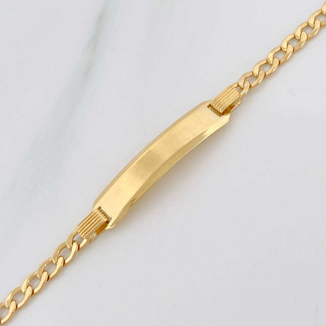 Pulso Cubano Placa Rectangular 3.7g / 18cm / 3.12mm Oro Amarillo 18K