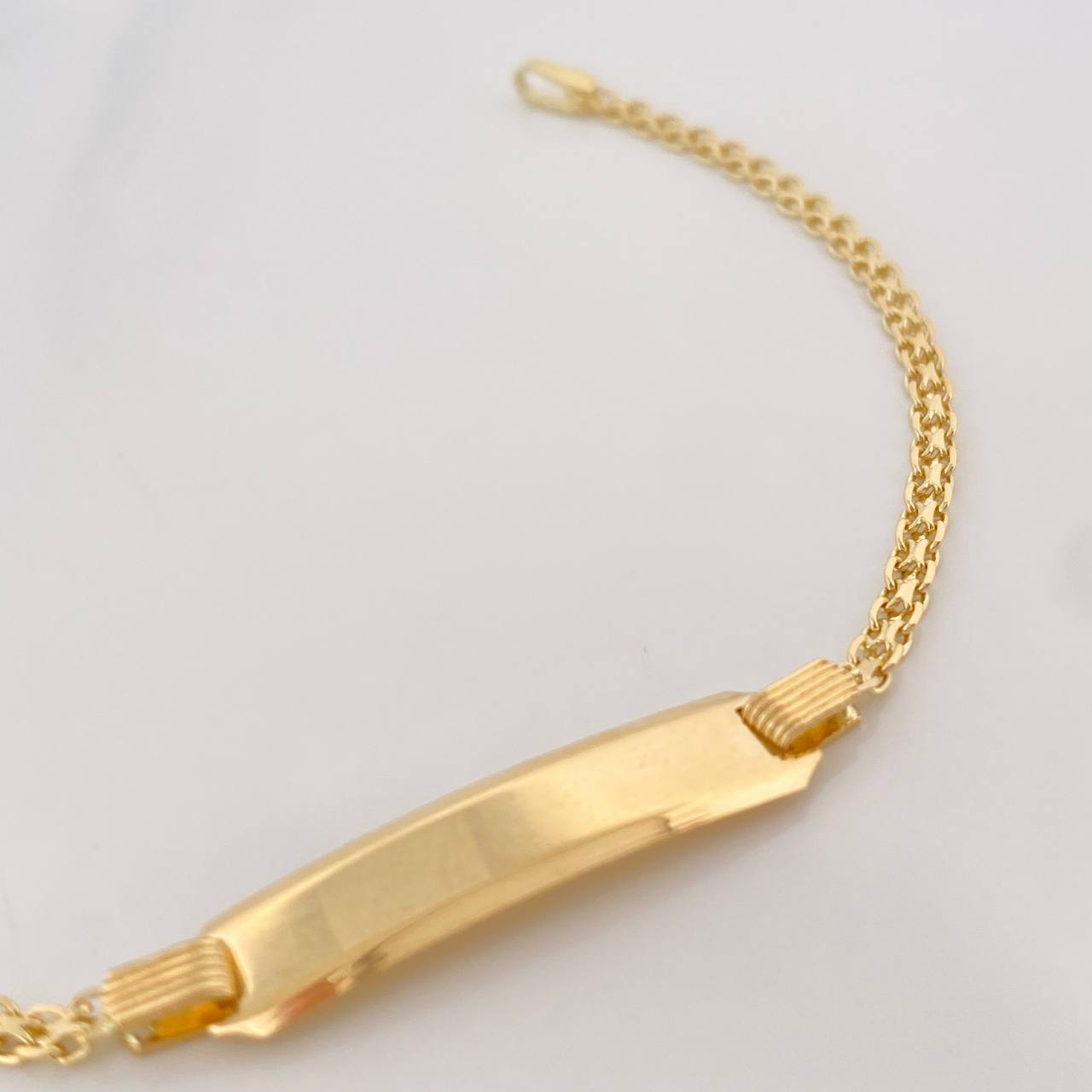 Pulso Chino Placa Rectangular 3.4g / 17cm / 2.16mm Oro Amarillo 18K