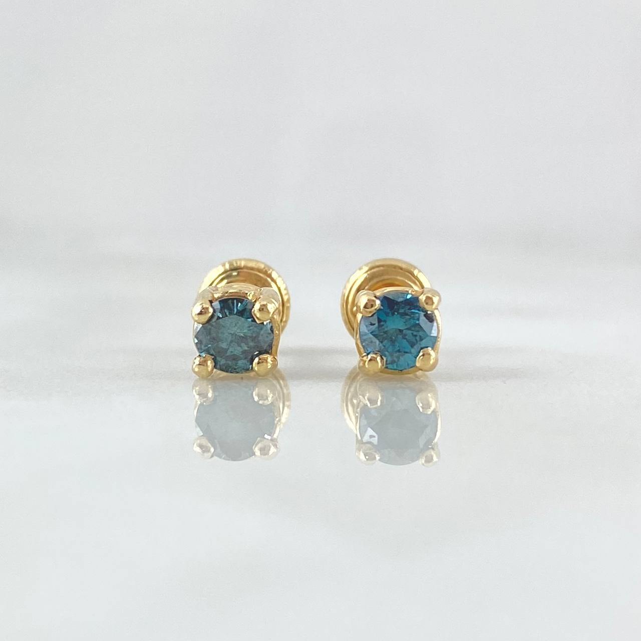 Topos Circulo Cuatro Garras 1.55gr / 5mm Diamantes Azul 50pts Oro Amarillo 18K (Joya) ©