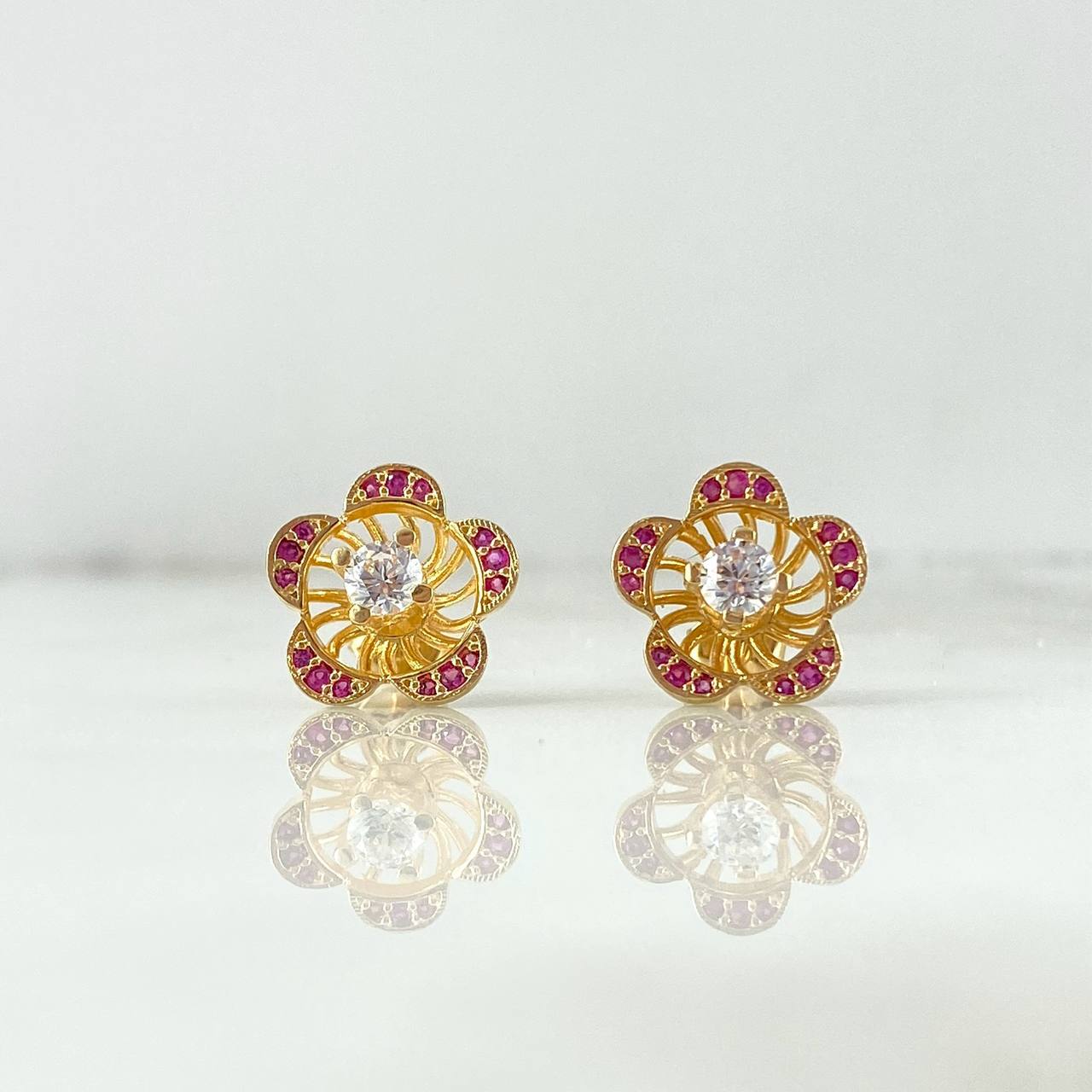 Set Flor 10.4 Anillo / T6 1/2 + Topos + Dije / 2.1cm Circones Fucsias Oro Amarillo (A.C)