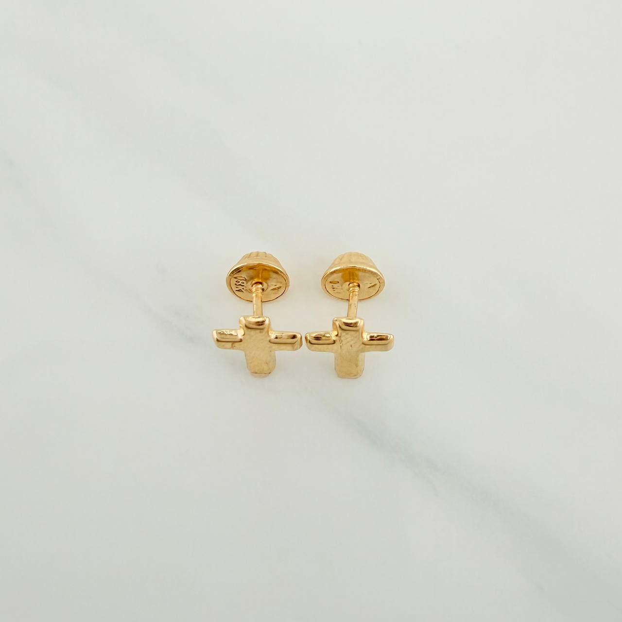 Topos Cruz 0.6gr / 9.14mm Oro Amarillo 18K %