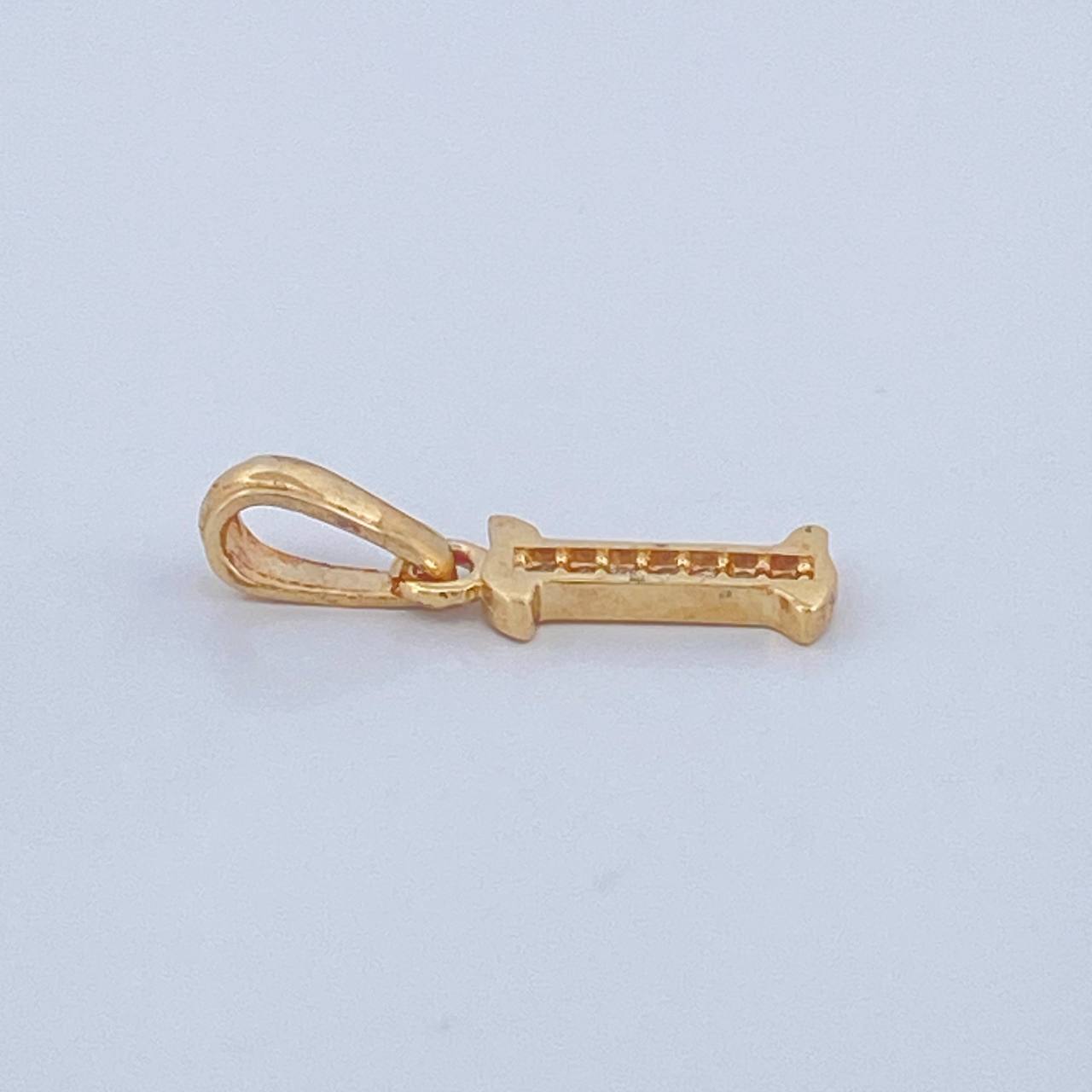 Dije Letra I 0.75gr / 2cm / Oro Amarillo 18K $